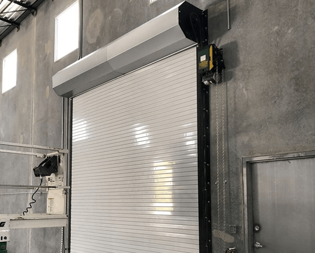 Motorised rolling shutter